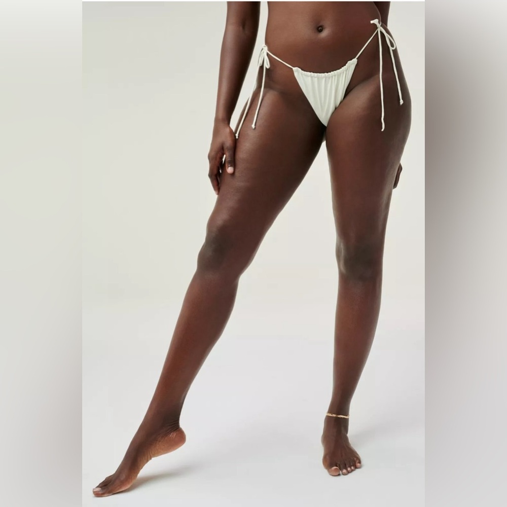 Good American Always Fits Tiny ties Bikini Bottom